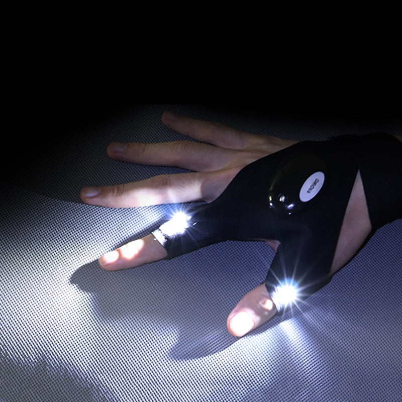 EZ Fingerless Flashlight Glove - Used in dark - Efilze life hacks