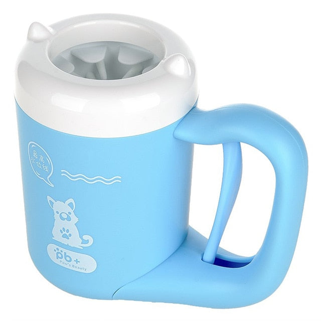 Maintain your dog's hygiene with our 360-degree paw cleaner cup